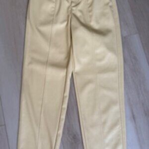 Women's NWT Yellow Faux Leather Ankle Trousers Size 2